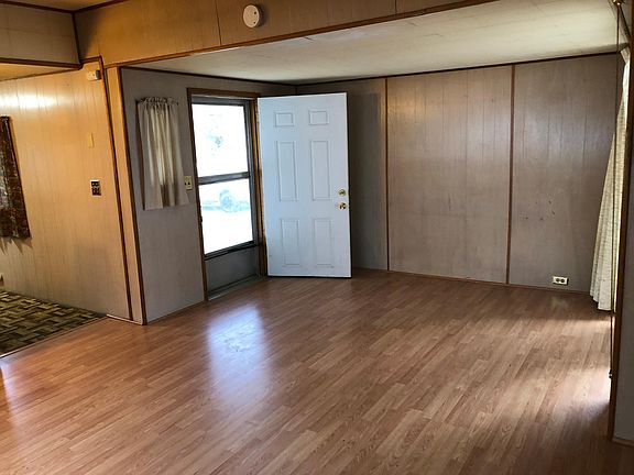 3rd image of 405.5 S Lake St