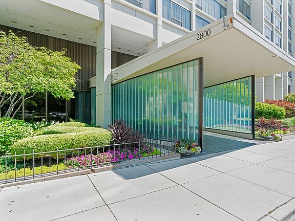 2nd image of 2800 N Lake Shore Dr APT 807
