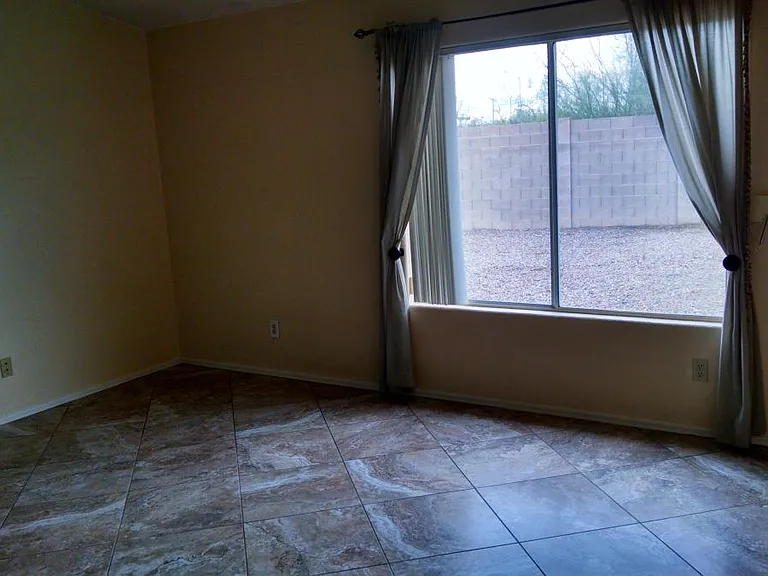 2462 S Perillo Dr — Photo 13