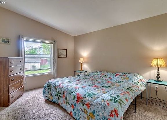 4th image of 5607 NE 102nd Ave