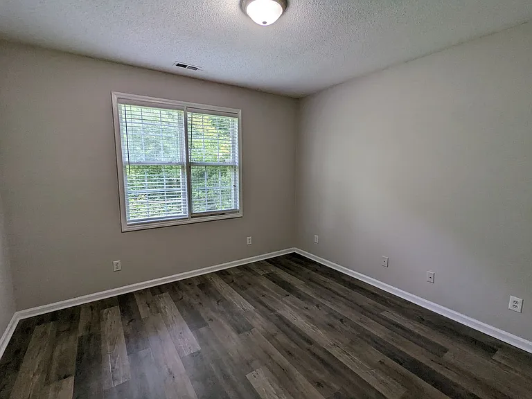 706 Sykes St — Photo 8