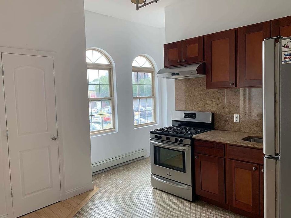 1st image of 37-20 30th Ave #2