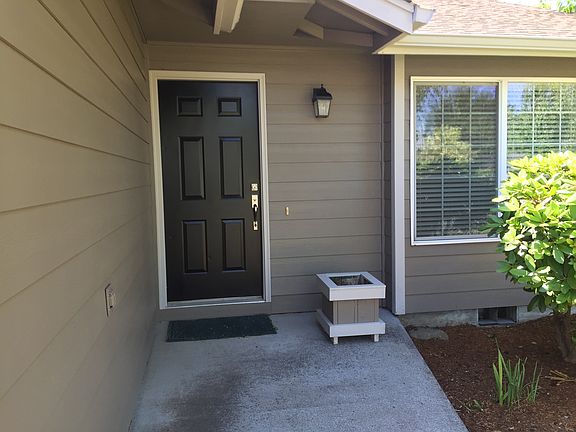 3rd image of 4212 Donalyn St NE
