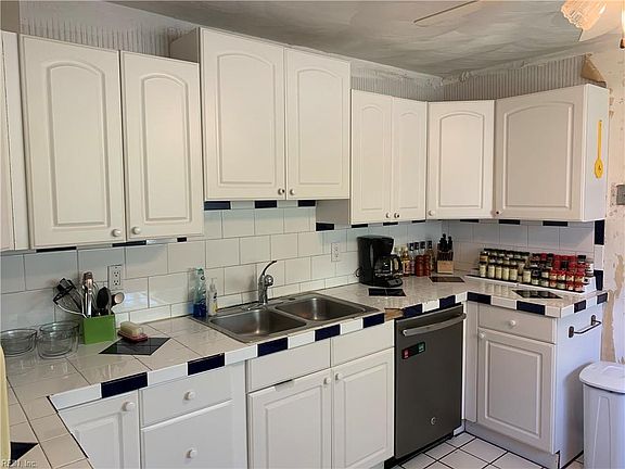 5th image of 341 Dorset Ave