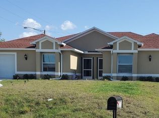 2330 NE 17th St, Cape Coral, FL 33909