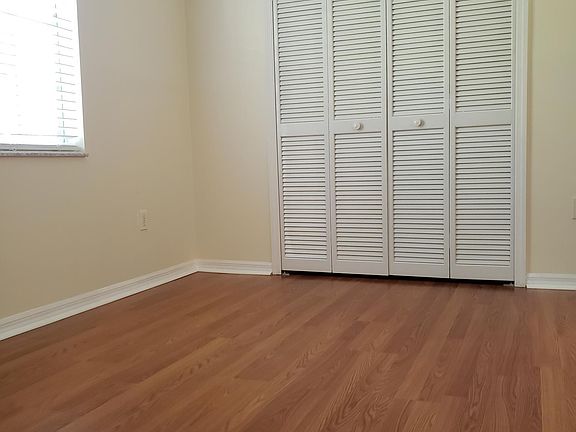 4th image of 4055 Bonnie Dr