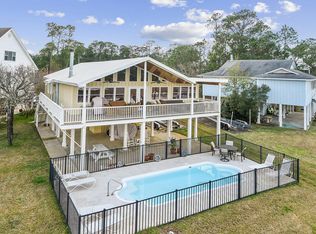 238 Pinewood Dr, Pass Christian, MS 39571