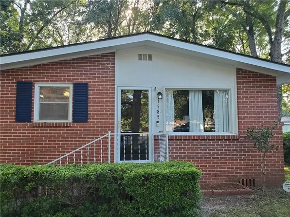 1585 Dover St, Mobile, AL 36618