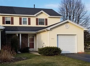 5953 Calm Lake Dr, Farmington, NY 14425