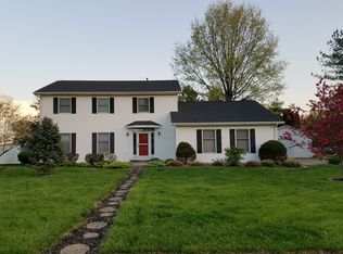 1804 Mayfield Rd, Chatham, IL 62629