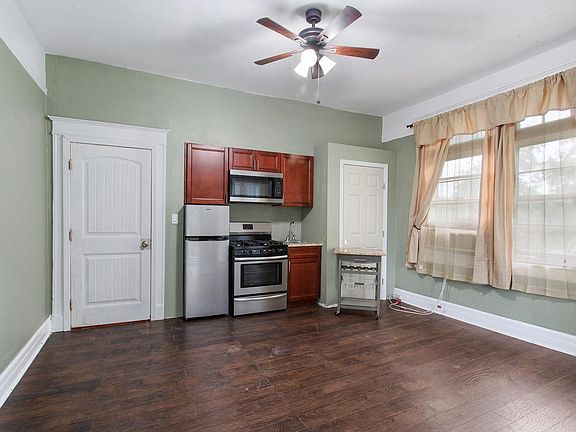 3rd image of 2833 Napoleon Ave #C1