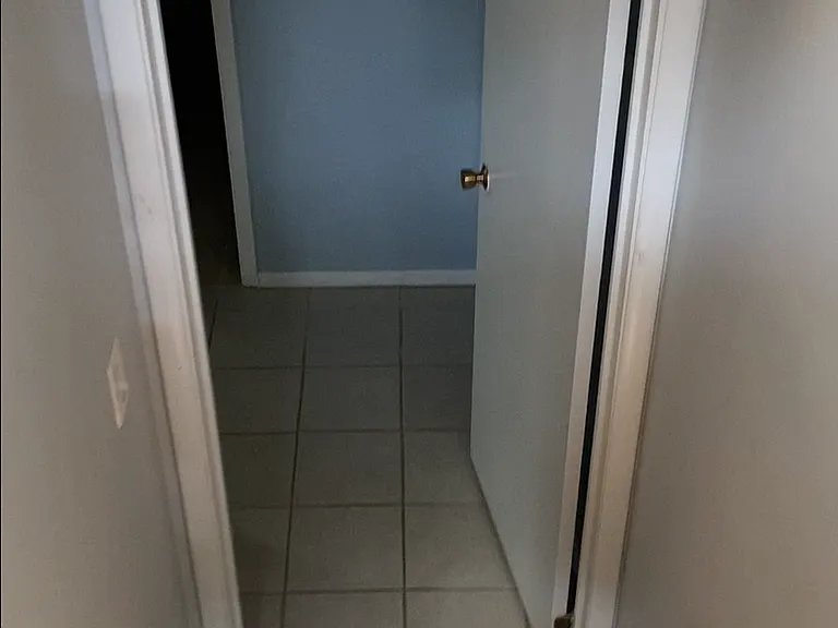 1021 Fountain St — Photo 11