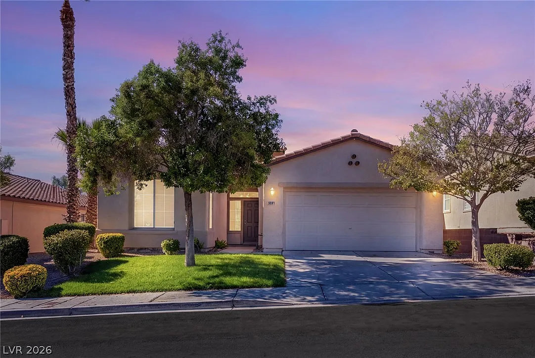 3 bed, 2.0 bath, 1273 sqft, $2,200 — Photo 1