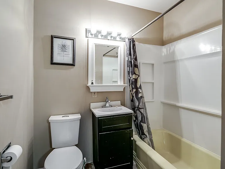 532 S Union Blvd — Photo 10