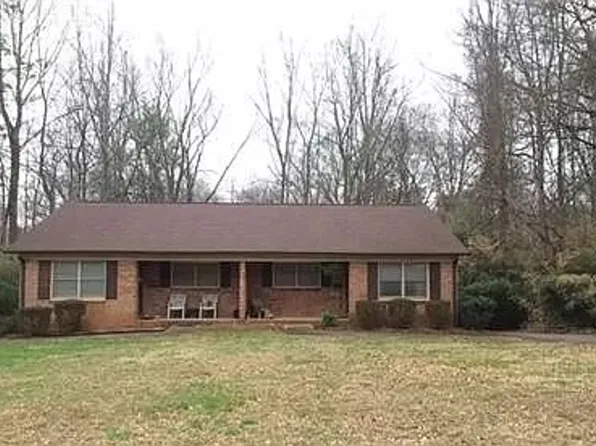 519 E J St, Newton, NC 28658