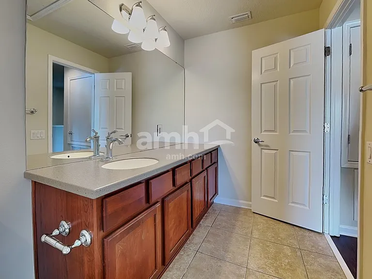 10204 Red Currant Ct — Photo 15