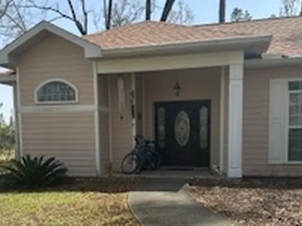 10600 Wildwood Dr, Live Oak, FL 32064