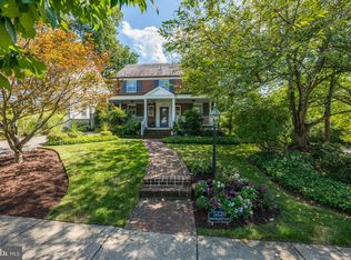 5220 Moorland Ln, Bethesda, MD 20814
