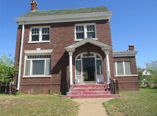 901 Cedar St, Perry, OK 73077