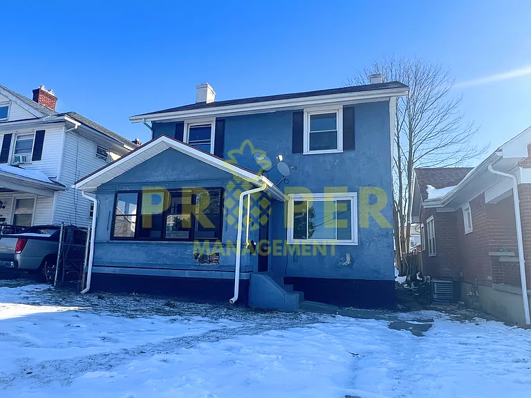 2118 Malvern Ave — Photo 1