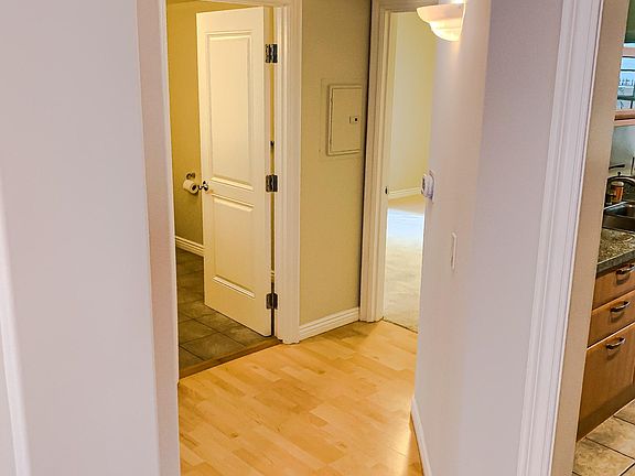 Hallway to bedrooms