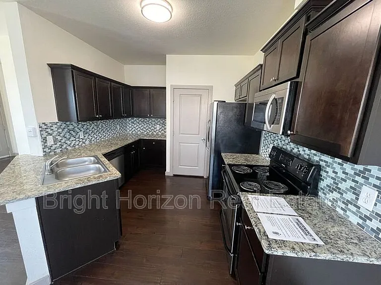 3617 Valley Vista Dr #405 — Photo 9