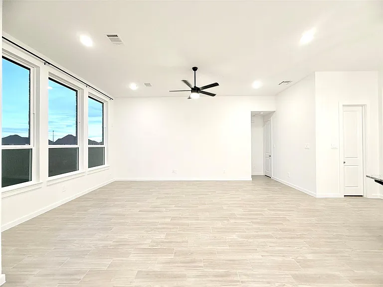 31207 Firefly Meadow Cir — Photo 11