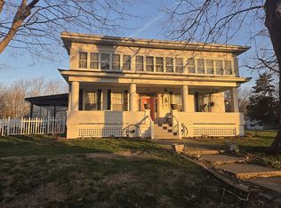 205 2nd St, Keosauqua, IA 52565