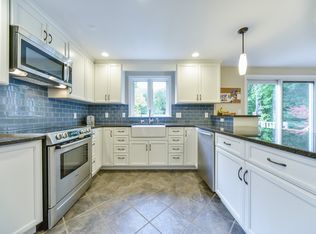 81 Seaver St, Wellesley, MA 02481