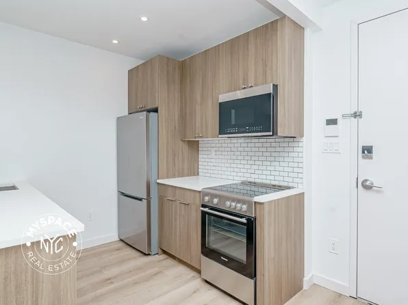 251 Front Street image 1 of 22