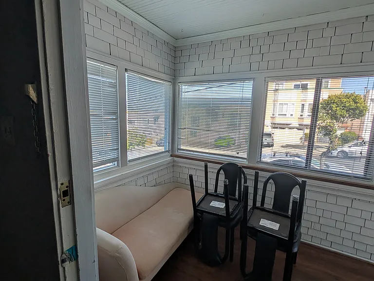 364 Oriente St — Photo 10