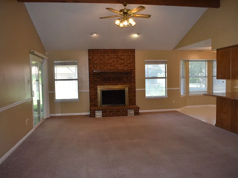 704 Kim Ave — Photo 4