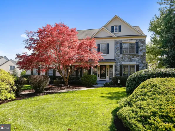 9617 Savannah Crossing Ct, Vienna, VA 22182