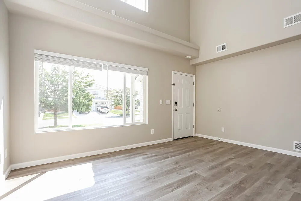 3 bed, 2.5 bath, 2170 sqft, $3,230 — Photo 4