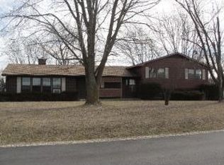 585 E Sexton St, Harrisburg, MO 65256