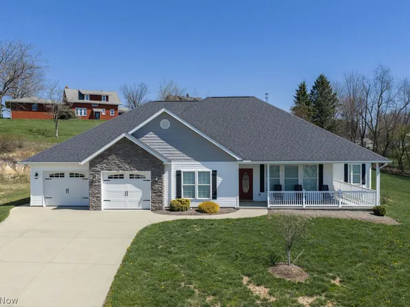 1028 Firman Dr SW, Sugarcreek, OH 44681