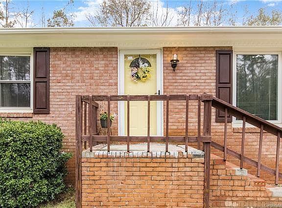 4th image of 280 Harmony Hills Dr
