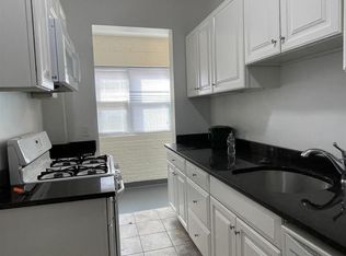 5 Linnaean St APT 25, Cambridge, MA 02138