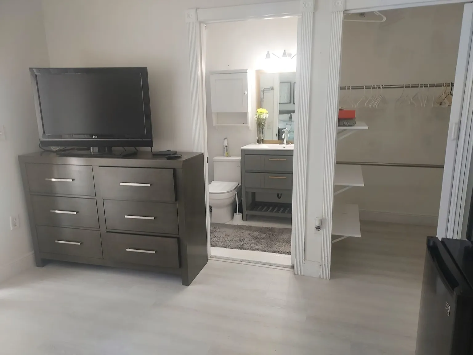1 bed, 1250 sqft, $1,300 — Photo 1