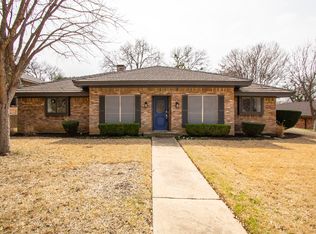 1808 Foxwood Ct, Arlington, TX 76012