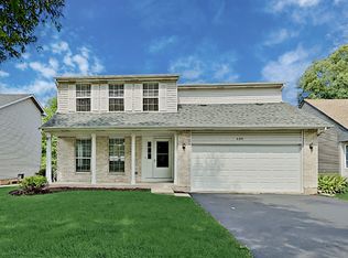 649 Hampton Cir, Elgin, IL 60120