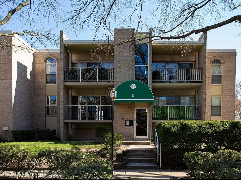 1st image of 1 Canterbury Sq Unit 402-2