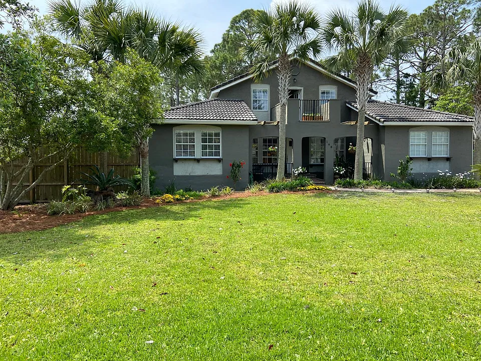 168 Crest Dr