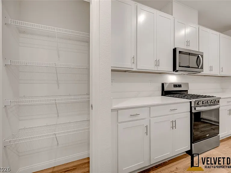 2725 Luzzi Walk — Photo 11