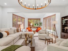 661 Lakes Rd, Monroe, NY