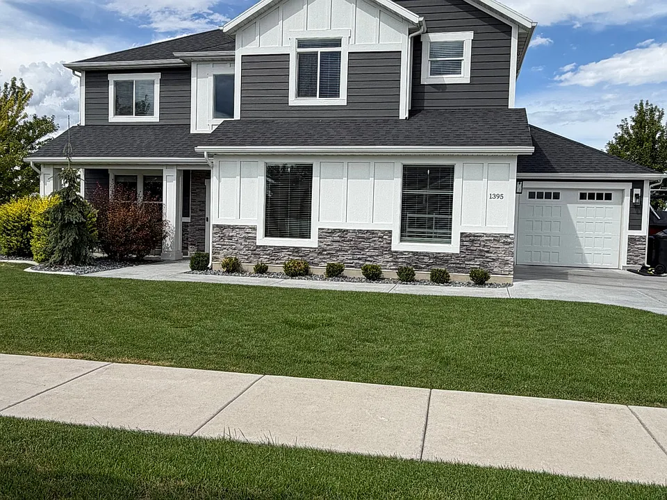 1395 W Nibley Pkwy
