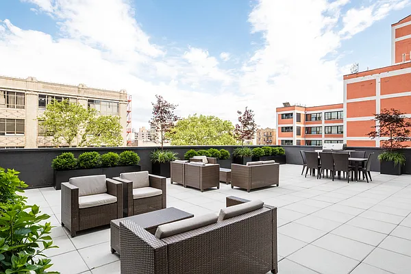 Rented by MNS | media 25