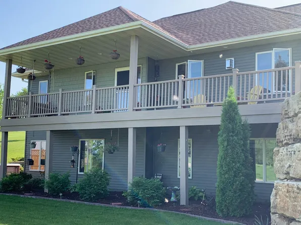 9529 Three Springs Rd, Lancaster, WI 53813