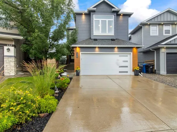 126 NE Chapman Close SE, Calgary, AB T2X 3V7