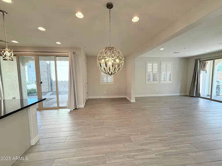 2366 W Gloria Ln — Photo 19